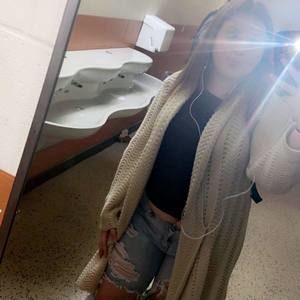 Meet your Posher, Kaitlyn